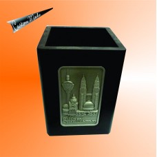 Wooden Pen Holder with Custom Made Australia Iconic in Pewter